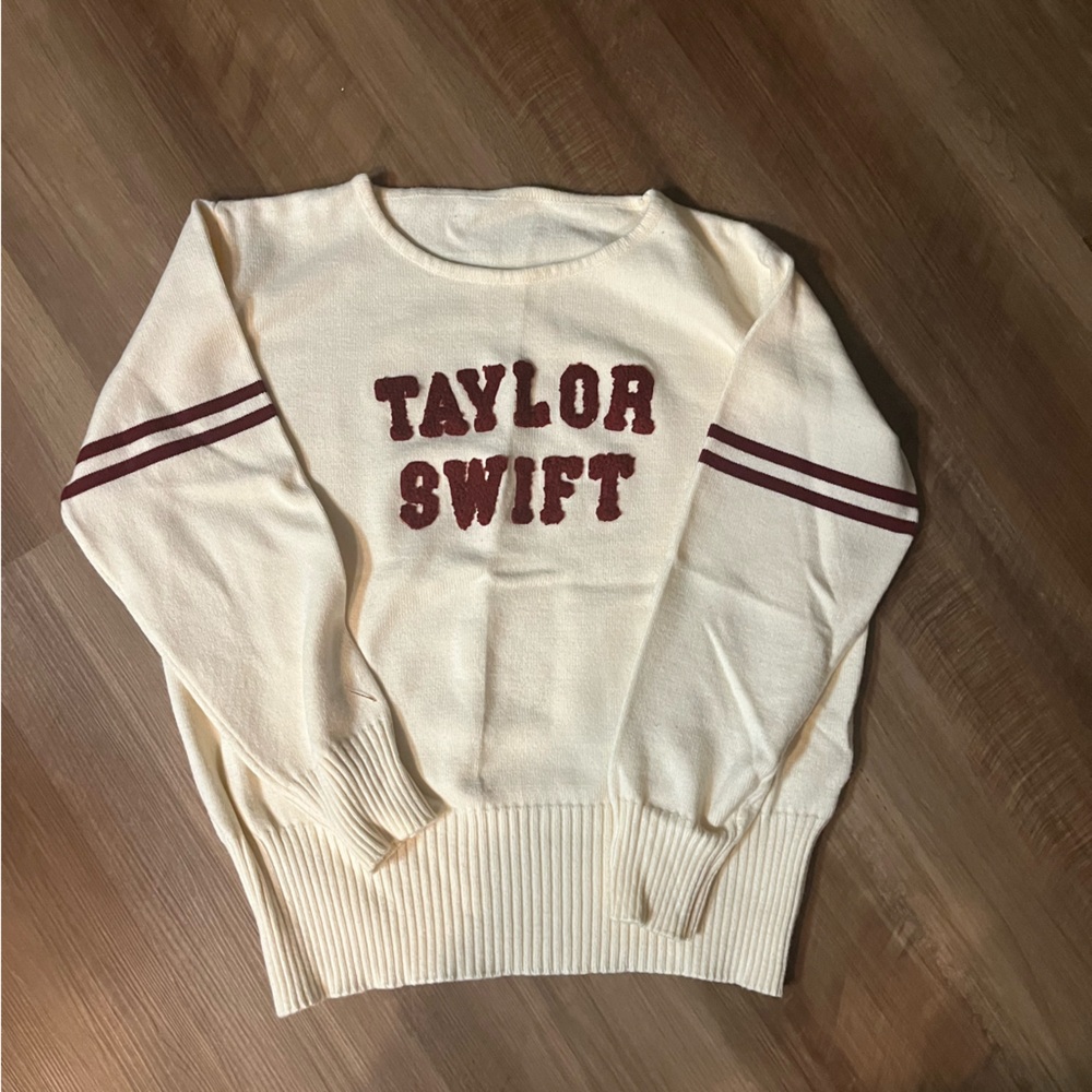 Taylor swift knit sweater